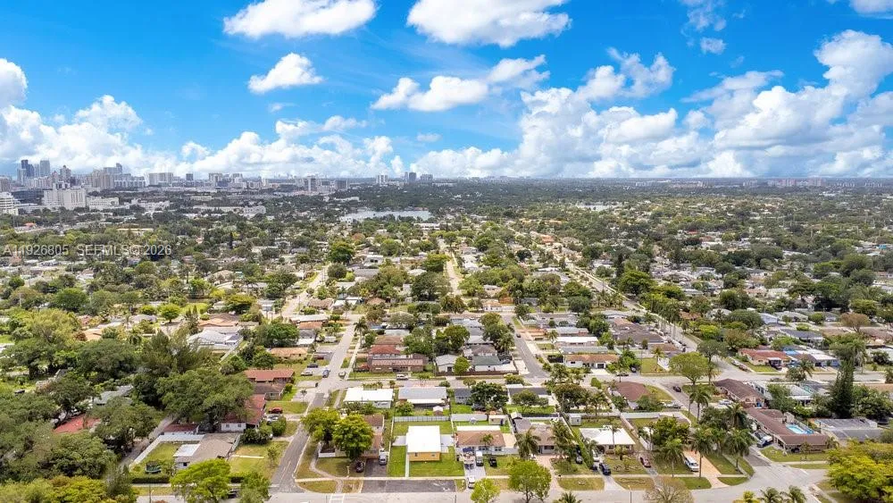 417 Sw 3rd St, Hallandale Beach, Florida 33009, Hallandale Beach, Florida 33009, ,Residential Income,For Sale,417 Sw 3rd St, Hallandale Beach, Florida 33009,A11926805