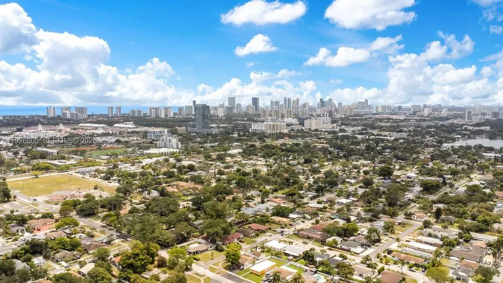 417 Sw 3rd St, Hallandale Beach, Florida 33009, Hallandale Beach, Florida 33009, ,Residential Income,For Sale,417 Sw 3rd St, Hallandale Beach, Florida 33009,A11926805