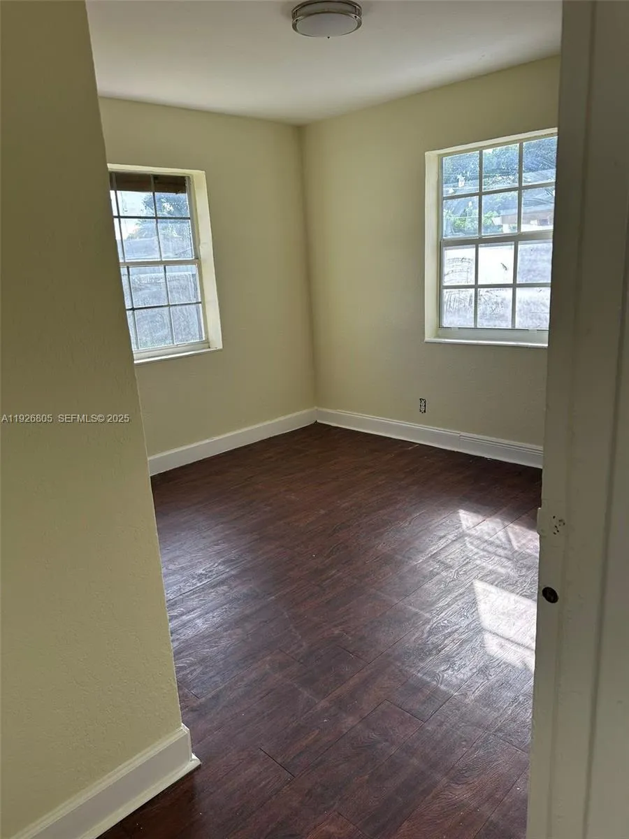 417 Sw 3rd St, Hallandale Beach, Florida 33009, Hallandale Beach, Florida 33009, ,Residential Income,For Sale,417 Sw 3rd St, Hallandale Beach, Florida 33009,A11926805