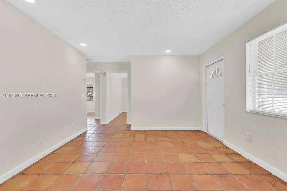 417 Sw 3rd St, Hallandale Beach, Florida 33009, Hallandale Beach, Florida 33009, ,Residential Income,For Sale,417 Sw 3rd St, Hallandale Beach, Florida 33009,A11926805