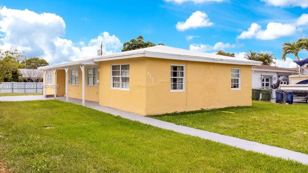 417 Sw 3rd St, Hallandale Beach, Florida 33009, Hallandale Beach, Florida 33009, ,Residential Income,For Sale,417 Sw 3rd St, Hallandale Beach, Florida 33009,A11926805