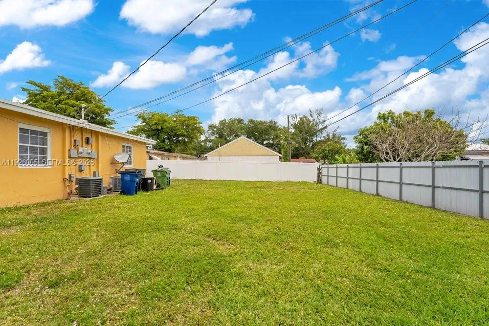 417 Sw 3rd St, Hallandale Beach, Florida 33009, Hallandale Beach, Florida 33009, ,Residential Income,For Sale,417 Sw 3rd St, Hallandale Beach, Florida 33009,A11926805