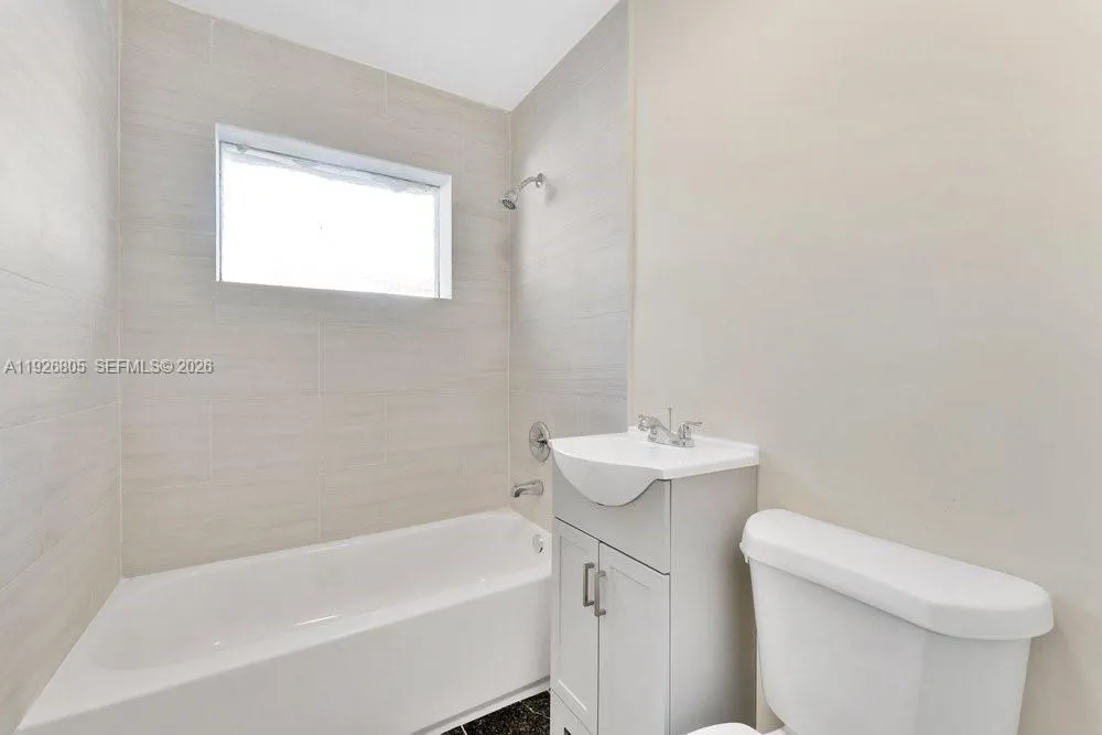 417 Sw 3rd St, Hallandale Beach, Florida 33009, Hallandale Beach, Florida 33009, ,Residential Income,For Sale,417 Sw 3rd St, Hallandale Beach, Florida 33009,A11926805