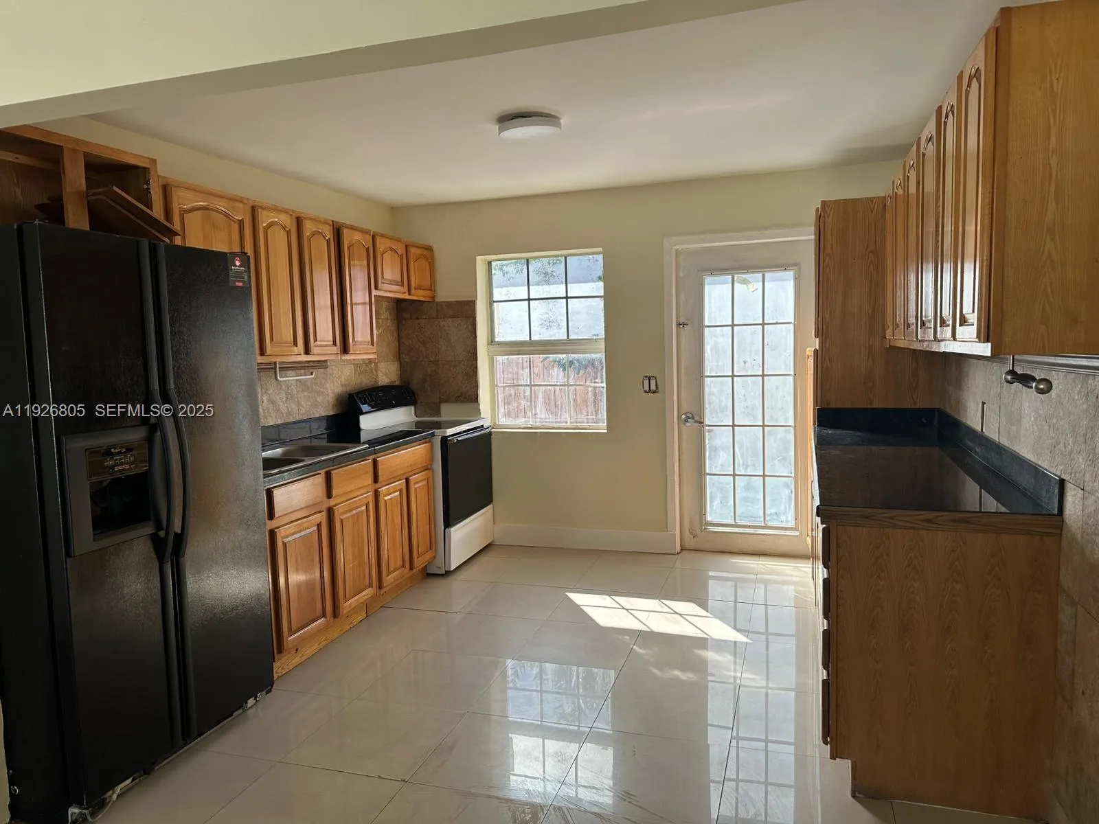 417 Sw 3rd St, Hallandale Beach, Florida 33009, Hallandale Beach, Florida 33009, ,Residential Income,For Sale,417 Sw 3rd St, Hallandale Beach, Florida 33009,A11926805