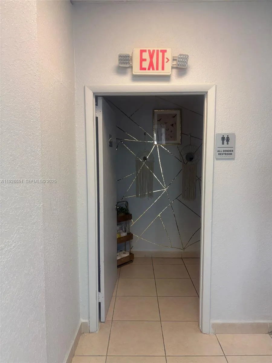 828 W Pembroke Rd, Hallandale Beach, Florida 33009, Hallandale Beach, Florida 33009, ,Commercial Lease,For Rent,828 W Pembroke Rd, Hallandale Beach, Florida 33009,A11926851