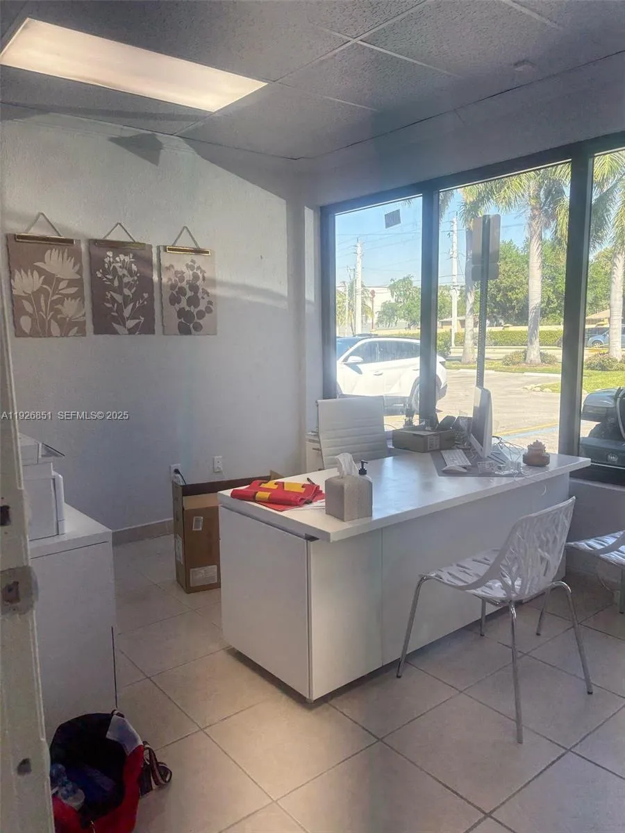 828 W Pembroke Rd, Hallandale Beach, Florida 33009, Hallandale Beach, Florida 33009, ,Commercial Lease,For Rent,828 W Pembroke Rd, Hallandale Beach, Florida 33009,A11926851