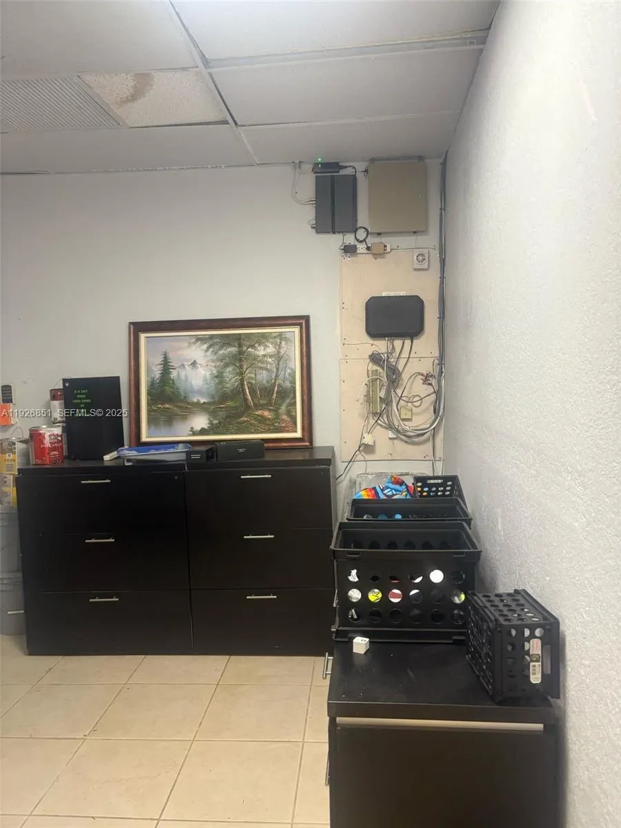 828 W Pembroke Rd, Hallandale Beach, Florida 33009, Hallandale Beach, Florida 33009, ,Commercial Lease,For Rent,828 W Pembroke Rd, Hallandale Beach, Florida 33009,A11926851