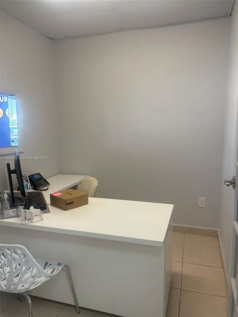 828 W Pembroke Rd, Hallandale Beach, Florida 33009, Hallandale Beach, Florida 33009, ,Commercial Lease,For Rent,828 W Pembroke Rd, Hallandale Beach, Florida 33009,A11926851