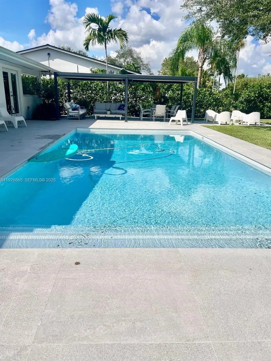 9121 Sw 85th St 2, Miami, Florida 33173, Miami, Florida 33173, 4 Bedrooms Bedrooms, ,3 BathroomsBathrooms,Residential Lease,For Rent,9121 Sw 85th St 2, Miami, Florida 33173,A11926865