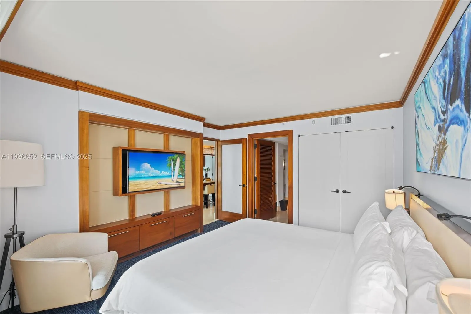 6801 Collins Ave 614 (legal 609), Miami Beach, Flo, Miami Beach, Florida 33141, 1 Bedroom Bedrooms, ,1 BathroomBathrooms,Residential,For Sale,6801 Collins Ave 614 (legal 609), Miami Beach, Flo,A11926852