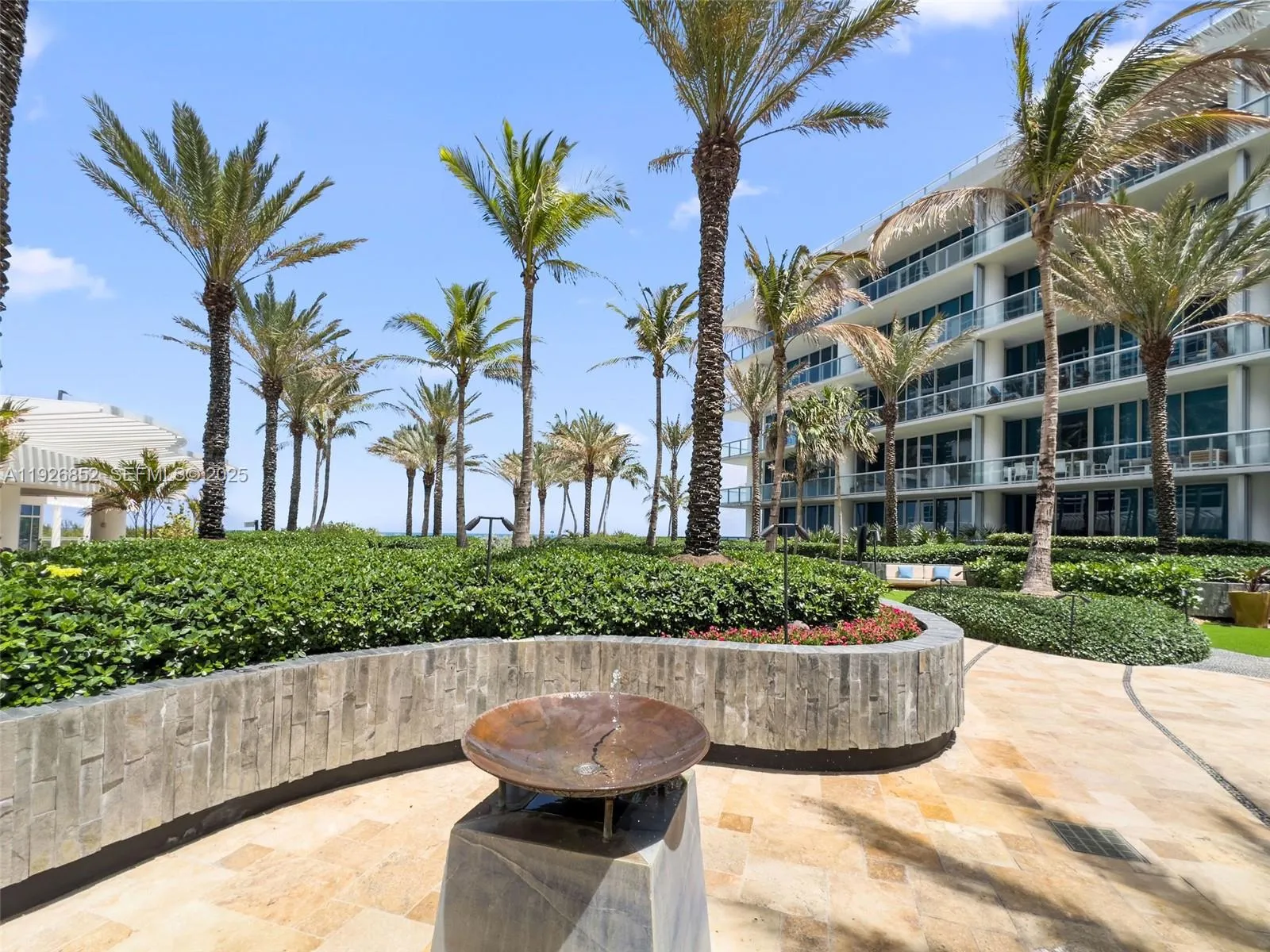 6801 Collins Ave 614 (legal 609), Miami Beach, Flo, Miami Beach, Florida 33141, 1 Bedroom Bedrooms, ,1 BathroomBathrooms,Residential,For Sale,6801 Collins Ave 614 (legal 609), Miami Beach, Flo,A11926852