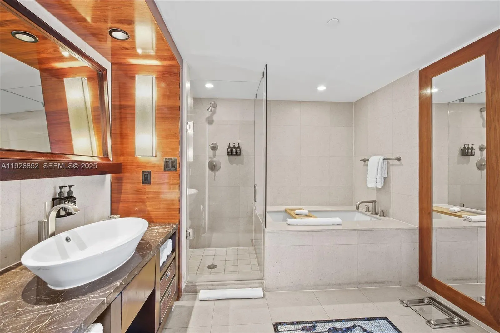 6801 Collins Ave 614 (legal 609), Miami Beach, Flo, Miami Beach, Florida 33141, 1 Bedroom Bedrooms, ,1 BathroomBathrooms,Residential,For Sale,6801 Collins Ave 614 (legal 609), Miami Beach, Flo,A11926852