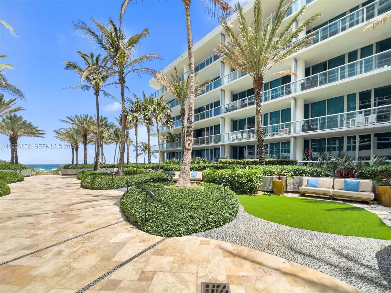 6801 Collins Ave 614 (legal 609), Miami Beach, Flo, Miami Beach, Florida 33141, 1 Bedroom Bedrooms, ,1 BathroomBathrooms,Residential,For Sale,6801 Collins Ave 614 (legal 609), Miami Beach, Flo,A11926852