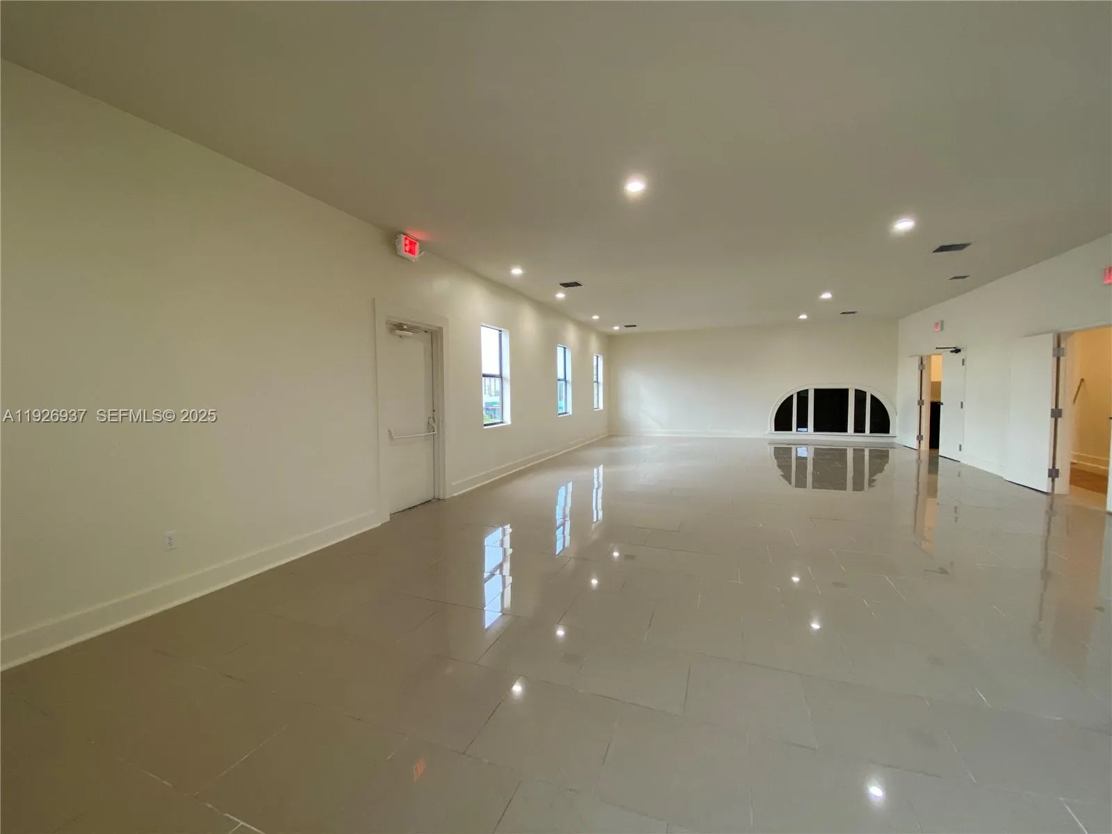 219 N 21st Ave 200, Hollywood, Florida 33020, Hollywood, Florida 33020, ,Commercial Lease,For Rent,219 N 21st Ave 200, Hollywood, Florida 33020,A11926937