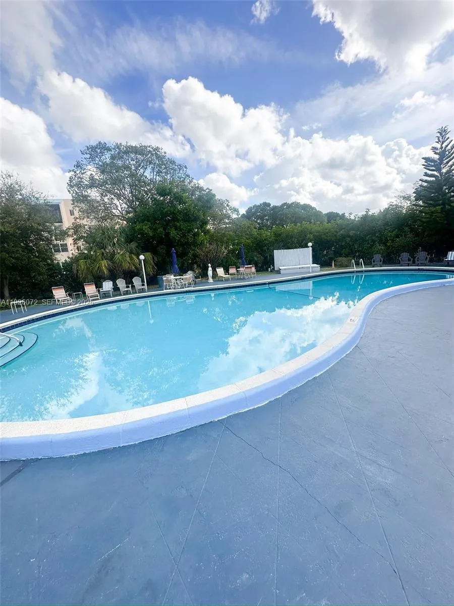 2860 Somerset Dr 400k, Lauderdale Lakes, Florida 3, Lauderdale Lakes, Florida 33311, 1 Bedroom Bedrooms, ,1 BathroomBathrooms,Residential,For Sale,2860 Somerset Dr 400k, Lauderdale Lakes, Florida 3,A11926072