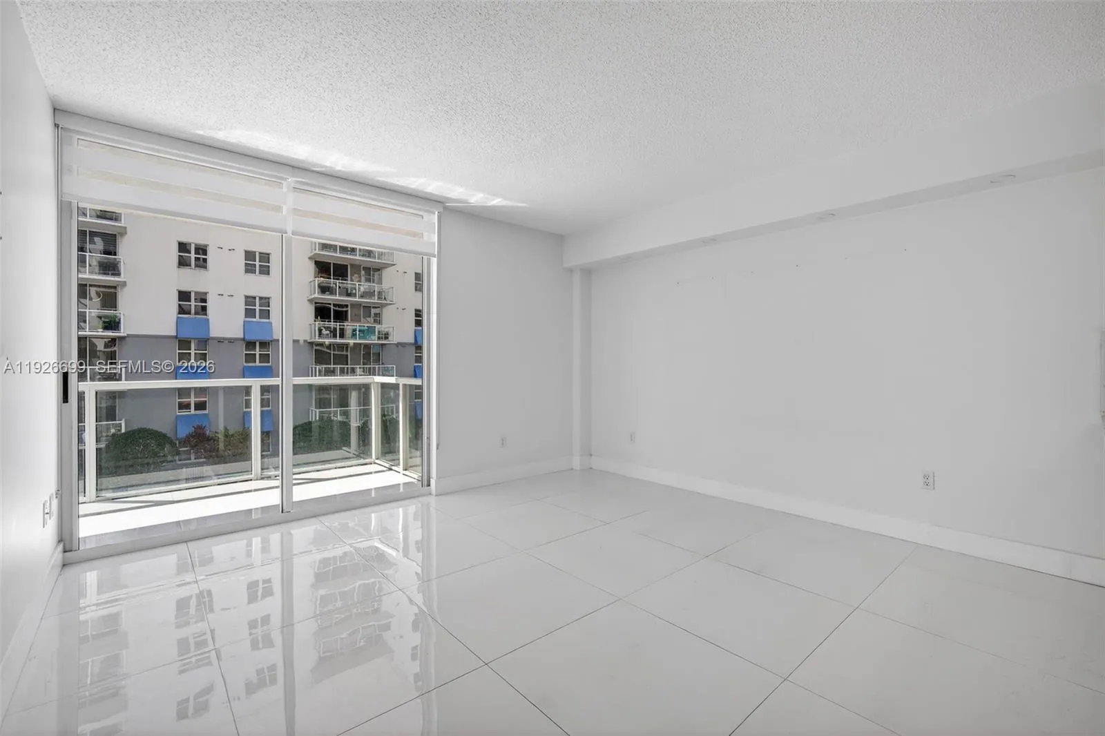 5077 Nw 7th St 610, Miami, Florida 33126, Miami, Florida 33126, 1 Bedroom Bedrooms, ,1 BathroomBathrooms,Residential,For Sale,5077 Nw 7th St 610, Miami, Florida 33126,A11926699