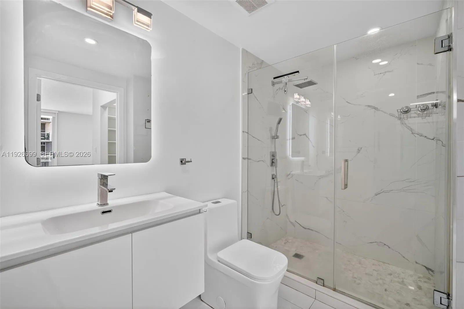5077 Nw 7th St 610, Miami, Florida 33126, Miami, Florida 33126, 1 Bedroom Bedrooms, ,1 BathroomBathrooms,Residential,For Sale,5077 Nw 7th St 610, Miami, Florida 33126,A11926699