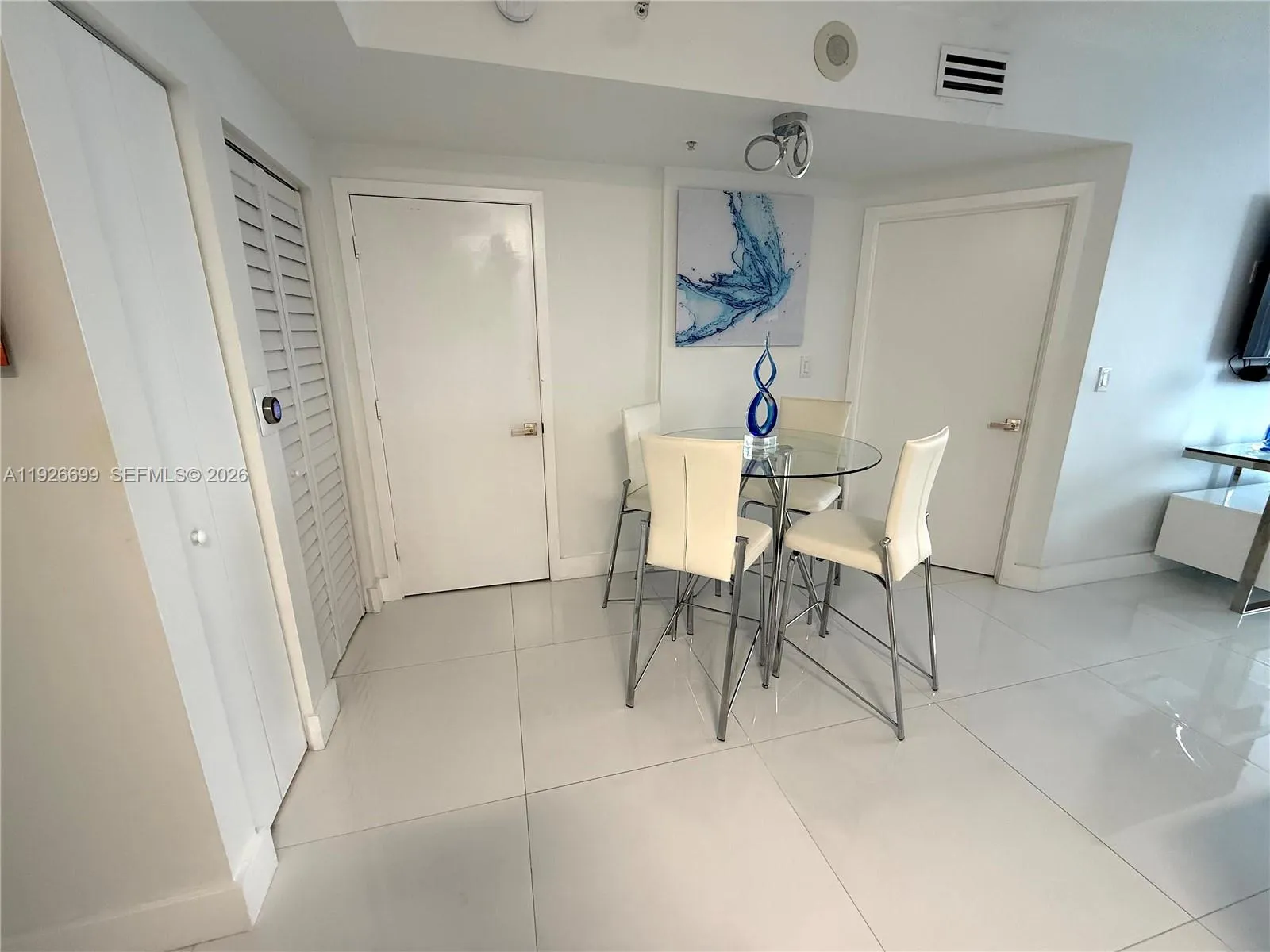 5077 Nw 7th St 610, Miami, Florida 33126, Miami, Florida 33126, 1 Bedroom Bedrooms, ,1 BathroomBathrooms,Residential,For Sale,5077 Nw 7th St 610, Miami, Florida 33126,A11926699