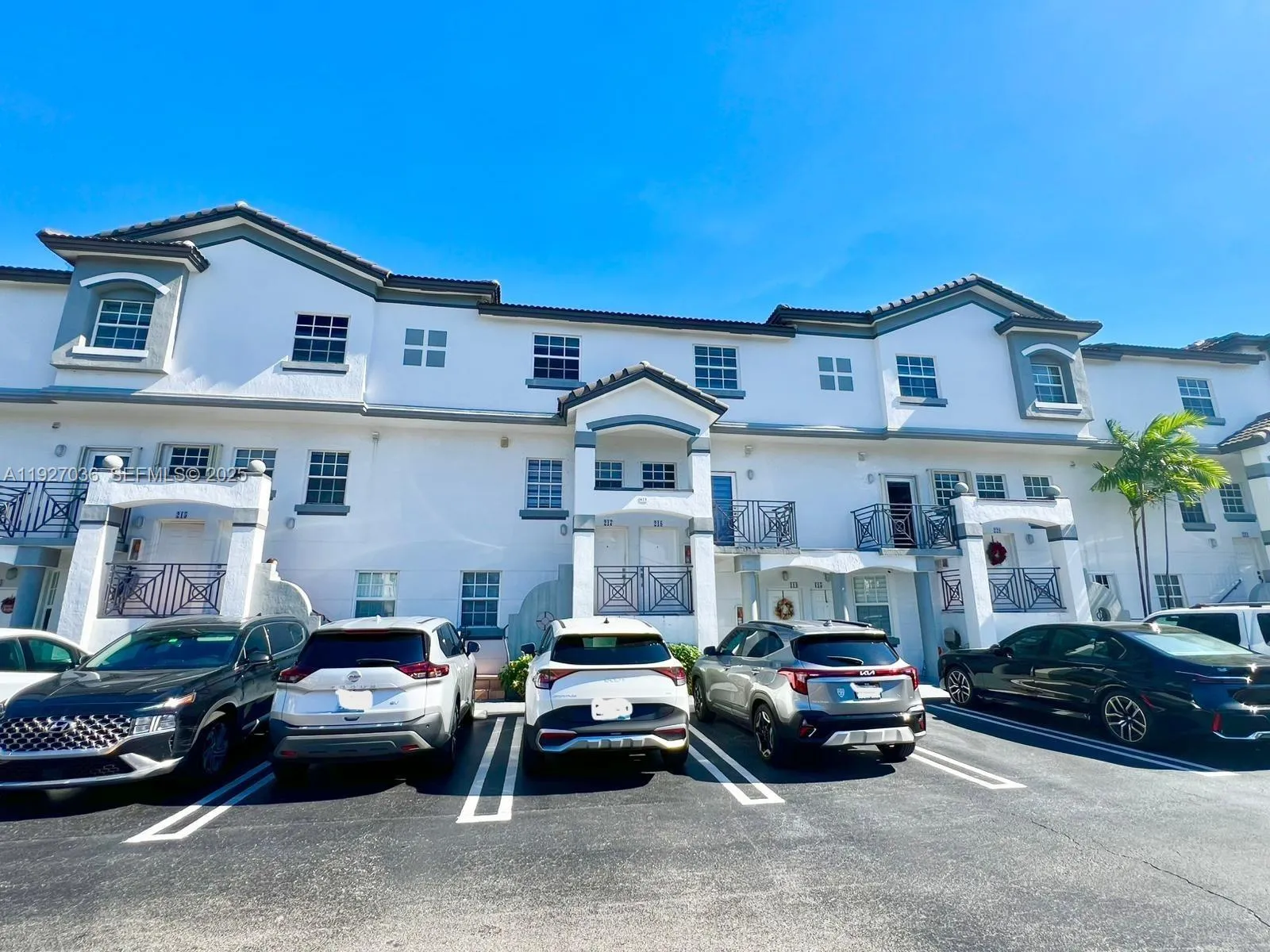 925 Nw 82nd Ave 217-a, Miami, Florida 33126, Miami, Florida 33126, 2 Bedrooms Bedrooms, ,2 BathroomsBathrooms,Residential Lease,For Rent,925 Nw 82nd Ave 217-a, Miami, Florida 33126,A11927036