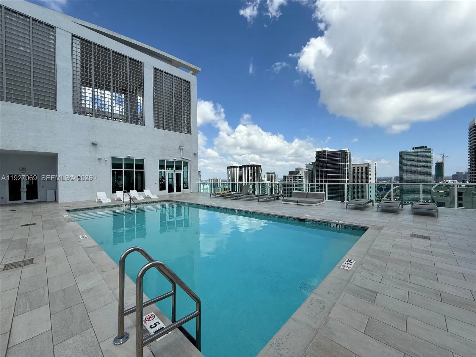 133 Ne 2nd Ave 1905, Miami, Florida 33132, Miami, Florida 33132, 1 Bedroom Bedrooms, ,1 BathroomBathrooms,Residential,For Sale,133 Ne 2nd Ave 1905, Miami, Florida 33132,A11927069
