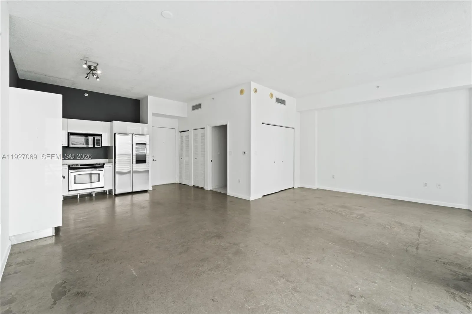 133 Ne 2nd Ave 1905, Miami, Florida 33132, Miami, Florida 33132, 1 Bedroom Bedrooms, ,1 BathroomBathrooms,Residential,For Sale,133 Ne 2nd Ave 1905, Miami, Florida 33132,A11927069