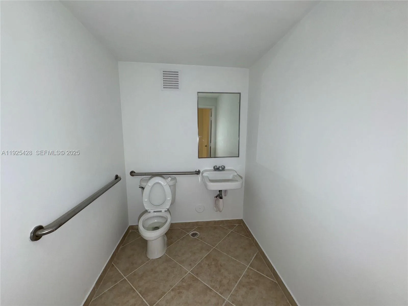 4005 Nw 114th Ave, Doral, Florida 33178, Doral, Florida 33178, ,Commercial Lease,For Rent,4005 Nw 114th Ave, Doral, Florida 33178,A11925428