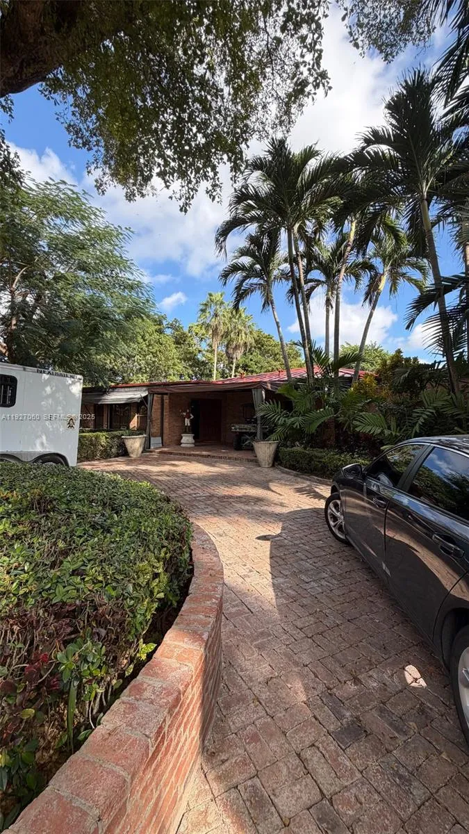 5877 Sw 123rd Ave Main, Miami, Florida 33183, Miami, Florida 33183, 4 Bedrooms Bedrooms, ,3 BathroomsBathrooms,Residential Lease,For Rent,5877 Sw 123rd Ave Main, Miami, Florida 33183,A11927060