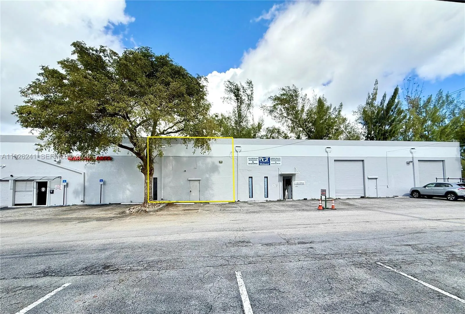 1020 Nw 1st Ct, Hallandale Beach, Florida 33009, Hallandale Beach, Florida 33009, ,Commercial Lease,For Rent,1020 Nw 1st Ct, Hallandale Beach, Florida 33009,A11926241