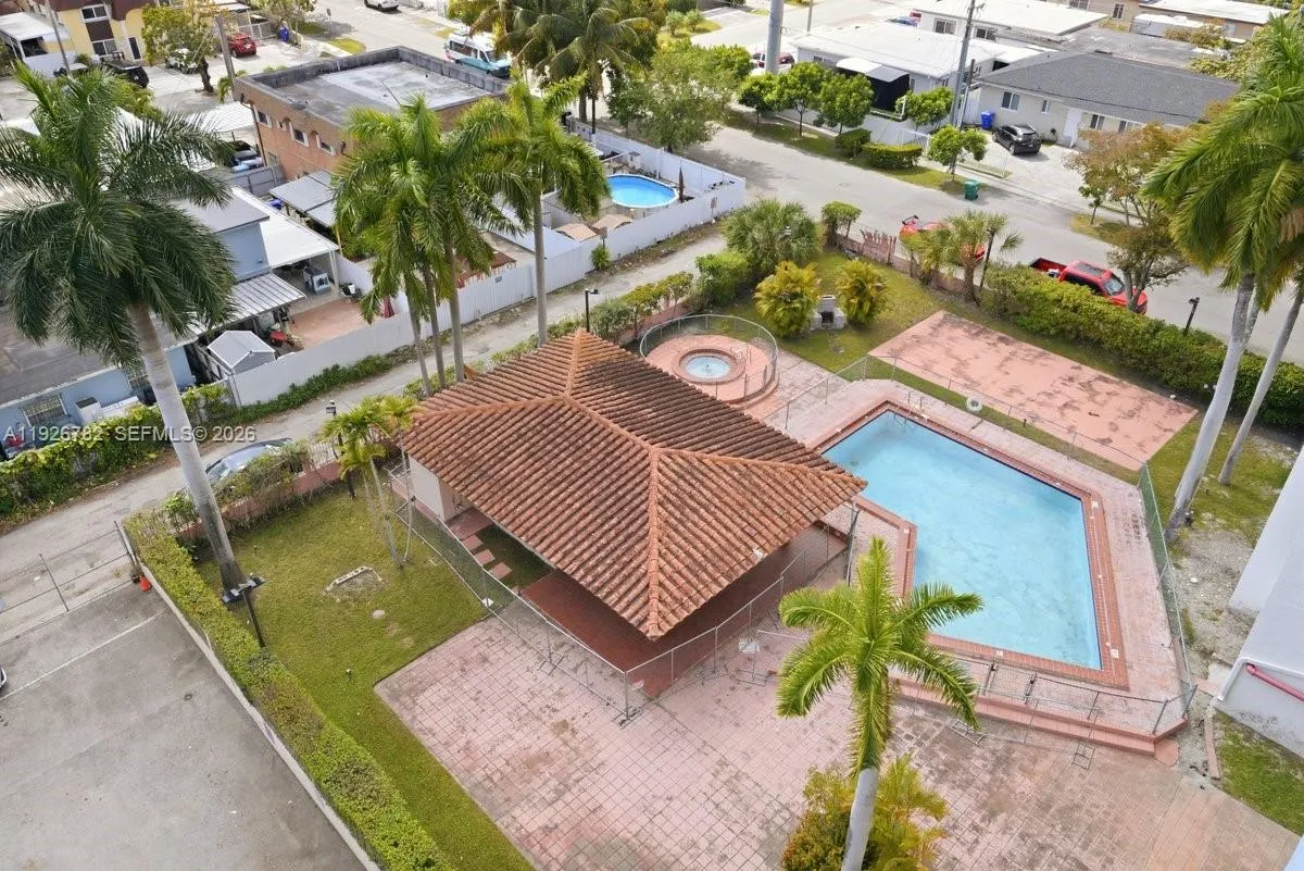 5050 Nw 7th St 806, Miami, Florida 33126, Miami, Florida 33126, 2 Bedrooms Bedrooms, ,2 BathroomsBathrooms,Residential Lease,For Rent,5050 Nw 7th St 806, Miami, Florida 33126,A11926782