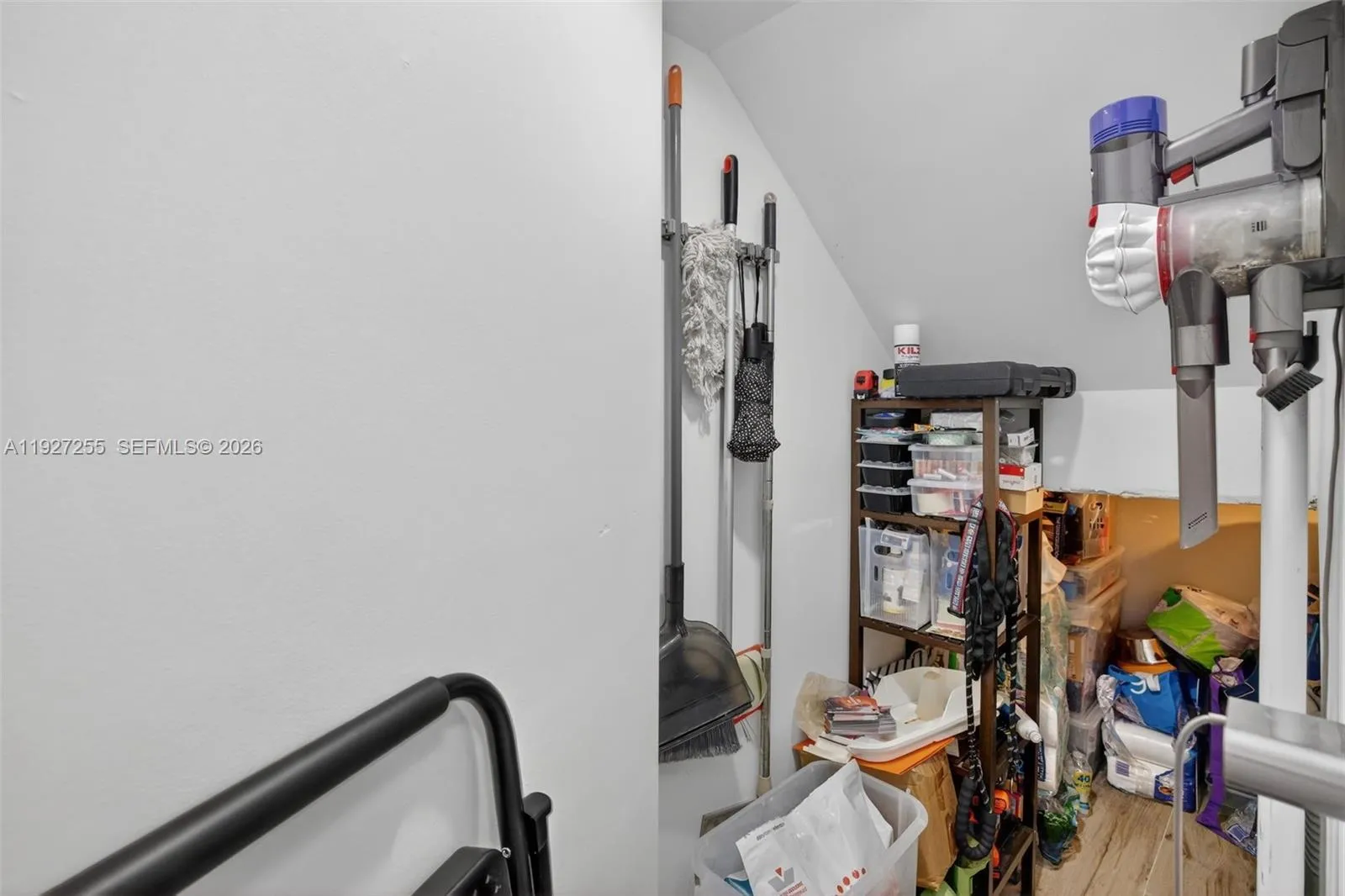 237 City View Dr 237, Fort Lauderdale, Florida 333, Fort Lauderdale, Florida 33311, 3 Bedrooms Bedrooms, 7 Rooms Rooms,2 BathroomsBathrooms,Residential,For Sale,237 City View Dr 237, Fort Lauderdale, Florida 333,A11927255