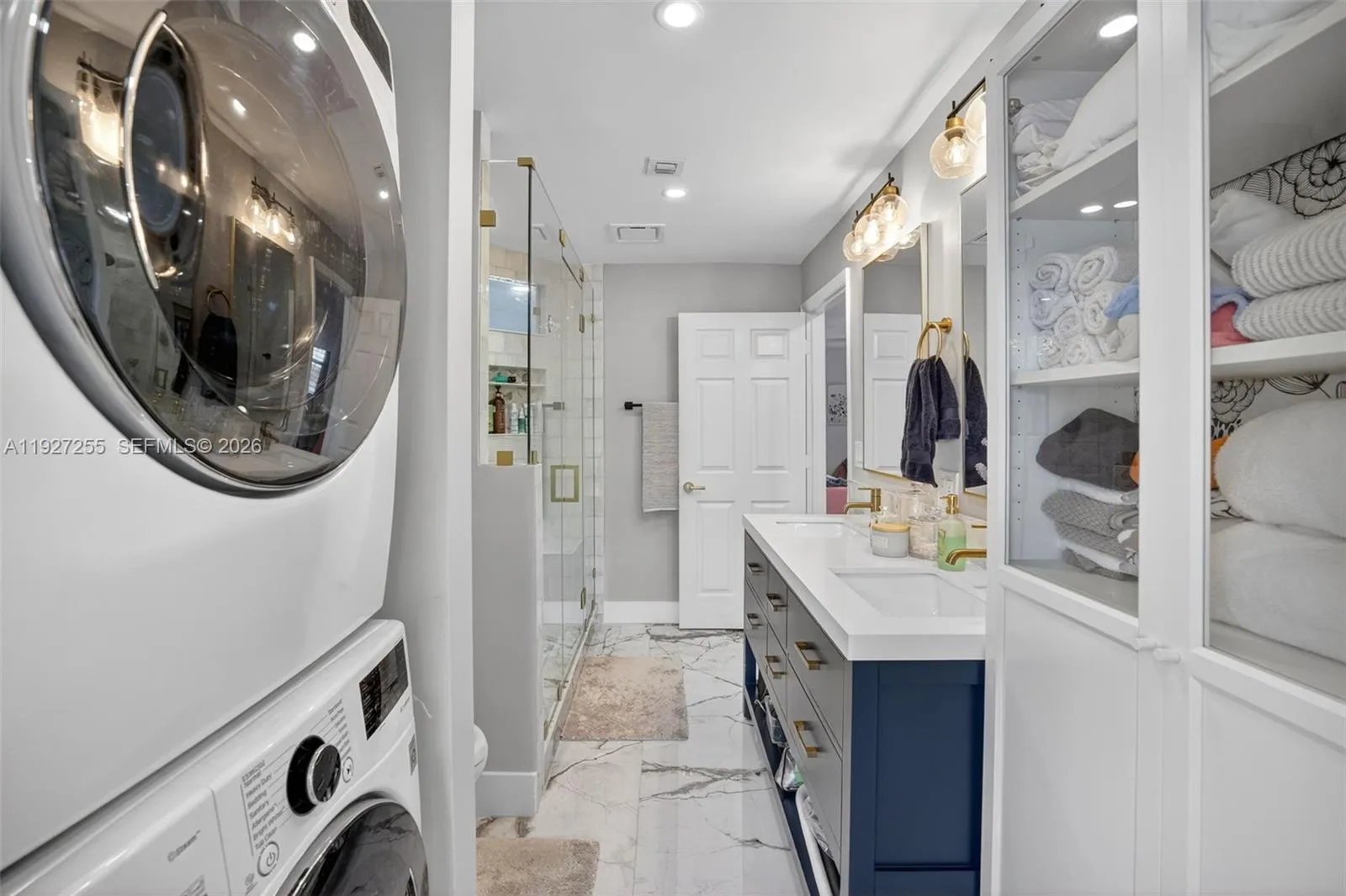 237 City View Dr 237, Fort Lauderdale, Florida 333, Fort Lauderdale, Florida 33311, 3 Bedrooms Bedrooms, 7 Rooms Rooms,2 BathroomsBathrooms,Residential,For Sale,237 City View Dr 237, Fort Lauderdale, Florida 333,A11927255