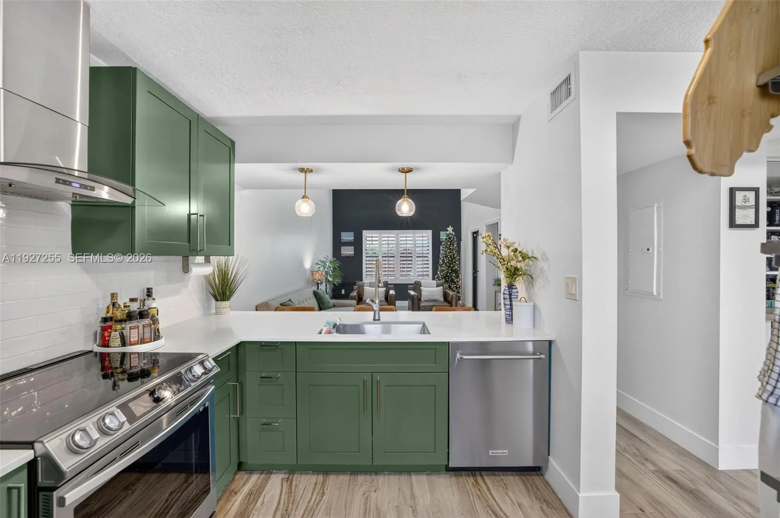 237 City View Dr 237, Fort Lauderdale, Florida 333, Fort Lauderdale, Florida 33311, 3 Bedrooms Bedrooms, 7 Rooms Rooms,2 BathroomsBathrooms,Residential,For Sale,237 City View Dr 237, Fort Lauderdale, Florida 333,A11927255