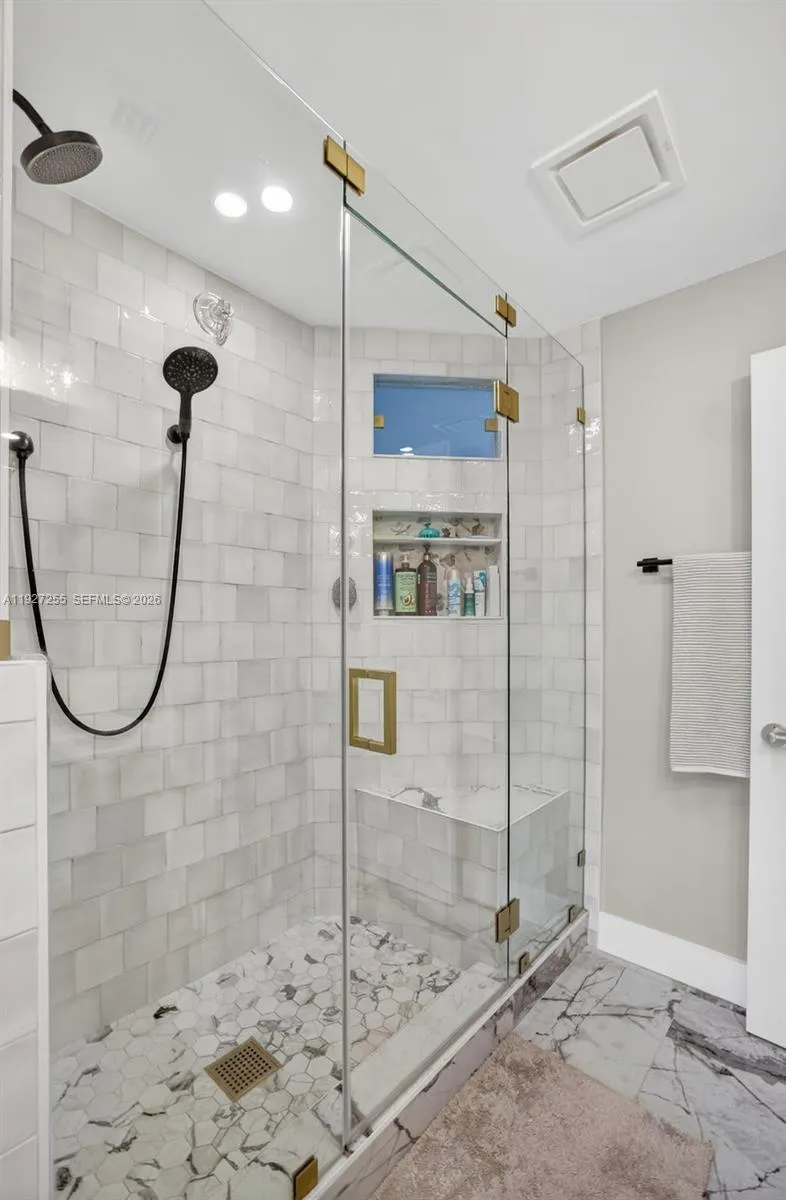 237 City View Dr 237, Fort Lauderdale, Florida 333, Fort Lauderdale, Florida 33311, 3 Bedrooms Bedrooms, 7 Rooms Rooms,2 BathroomsBathrooms,Residential,For Sale,237 City View Dr 237, Fort Lauderdale, Florida 333,A11927255