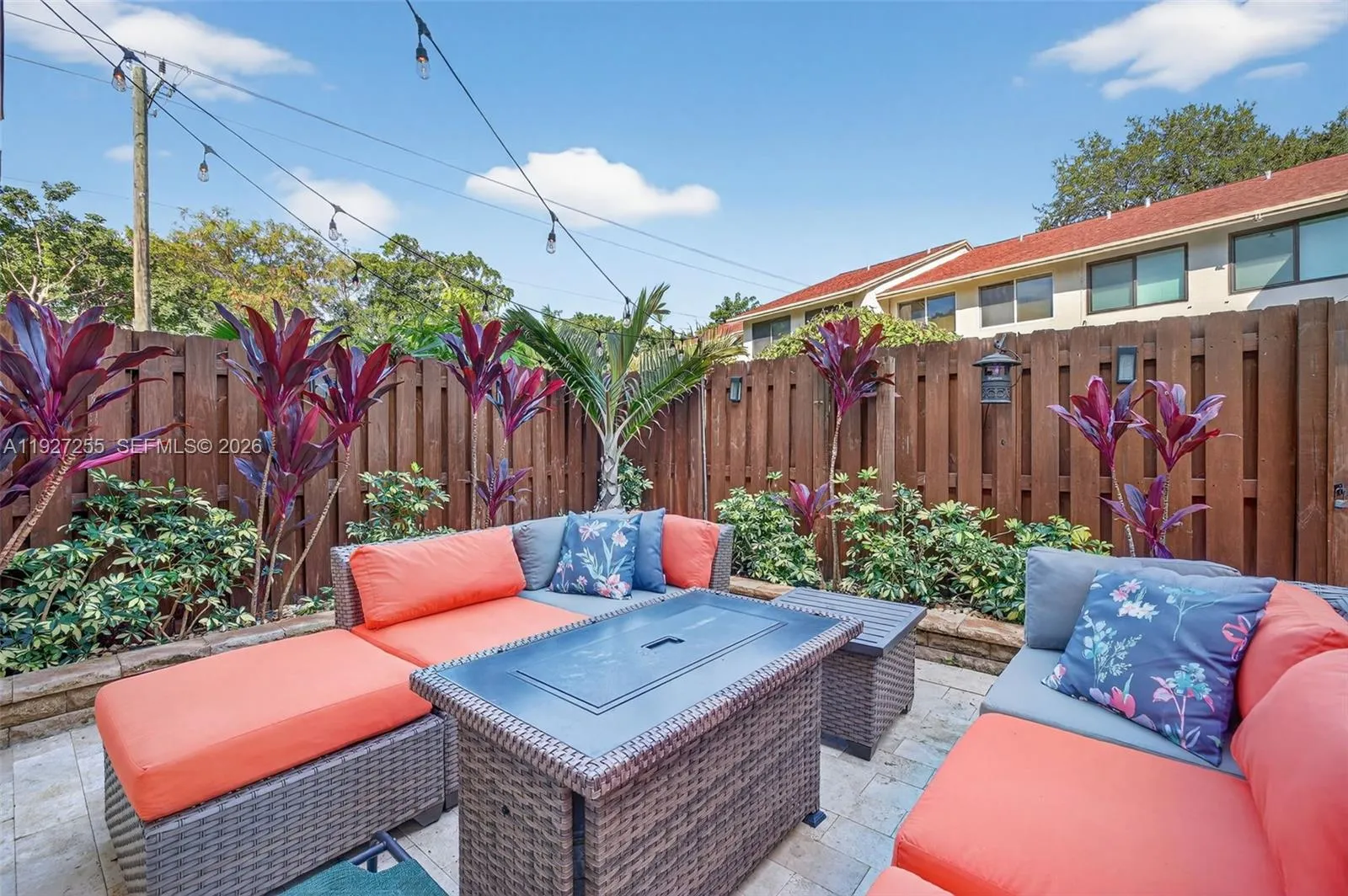 237 City View Dr 237, Fort Lauderdale, Florida 333, Fort Lauderdale, Florida 33311, 3 Bedrooms Bedrooms, 7 Rooms Rooms,2 BathroomsBathrooms,Residential,For Sale,237 City View Dr 237, Fort Lauderdale, Florida 333,A11927255