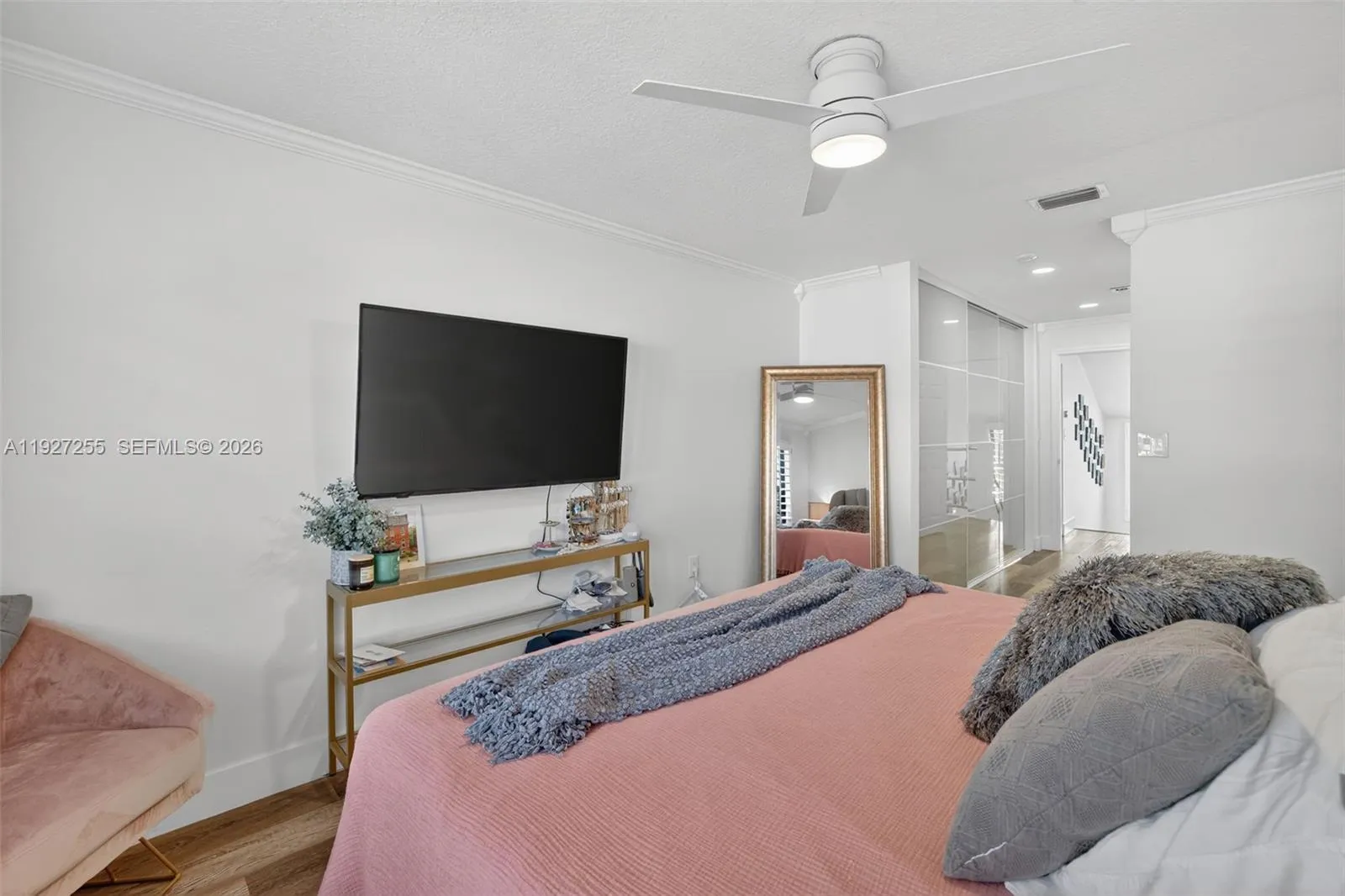 237 City View Dr 237, Fort Lauderdale, Florida 333, Fort Lauderdale, Florida 33311, 3 Bedrooms Bedrooms, 7 Rooms Rooms,2 BathroomsBathrooms,Residential,For Sale,237 City View Dr 237, Fort Lauderdale, Florida 333,A11927255