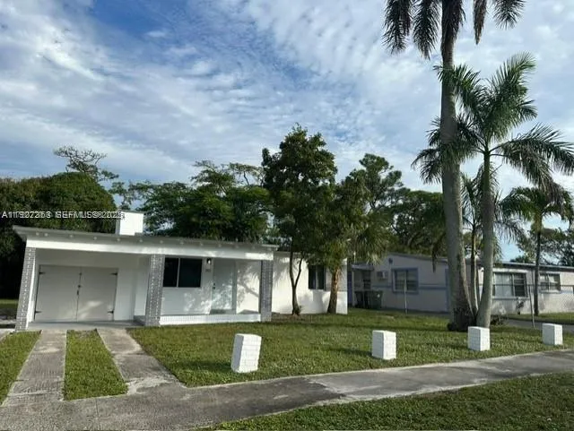Fort Lauderdale, Florida 33312, 2 Bedrooms Bedrooms, ,1 BathroomBathrooms,Residential,For Sale,A11927363