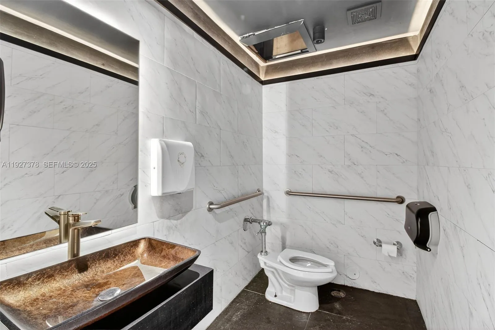 1216 Washington Ave, Miami Beach, Florida 33139, Miami Beach, Florida 33139, ,Business Opportunity,For Sale,1216 Washington Ave, Miami Beach, Florida 33139,A11927378