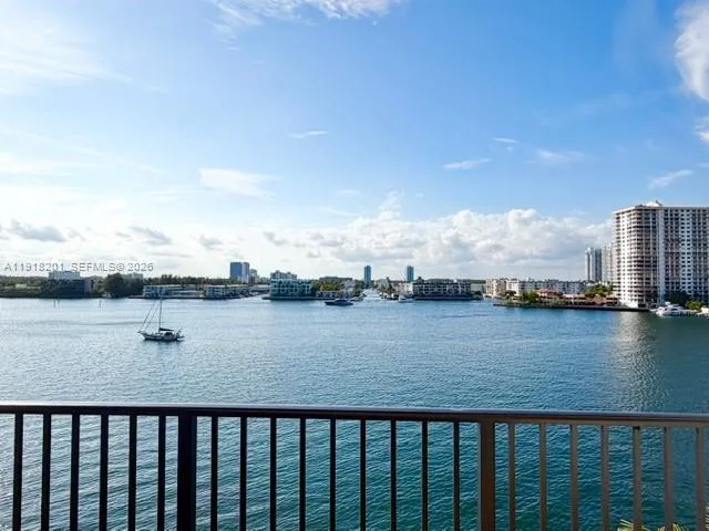 17100 N Bay Rd #1604, Sunny Isles Beach, Florida 3, Sunny Isles Beach, Florida 33160, 3 Bedrooms Bedrooms, ,2 BathroomsBathrooms,Residential Lease,For Rent,17100 N Bay Rd #1604, Sunny Isles Beach, Florida 3,A11918201