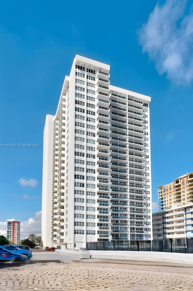 3140 S Ocean Dr 511, Hallandale Beach, Florida 330, Hallandale Beach, Florida 33009, 2 Bedrooms Bedrooms, ,2 BathroomsBathrooms,Residential Lease,For Rent,3140 S Ocean Dr 511, Hallandale Beach, Florida 330,A11927443