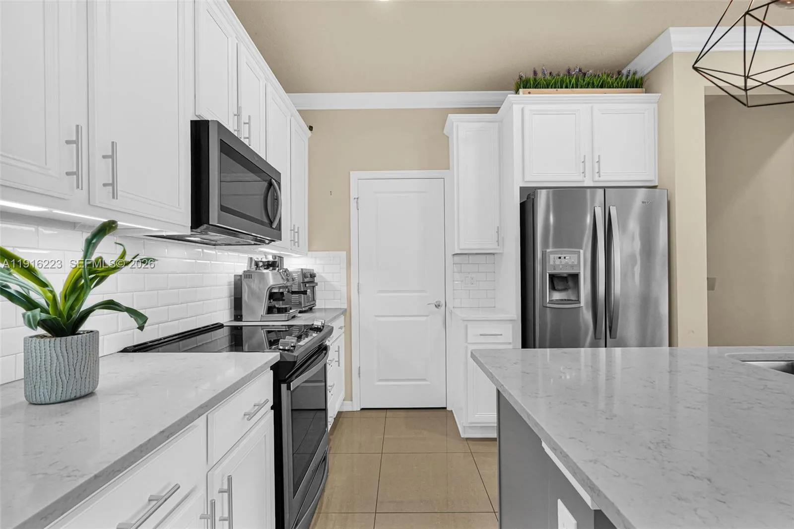 3936 Mahogany Ln, Hollywood, Florida 33021, Hollywood, Florida 33021, 3 Bedrooms Bedrooms, ,2 BathroomsBathrooms,Residential,For Sale,3936 Mahogany Ln, Hollywood, Florida 33021,A11916223