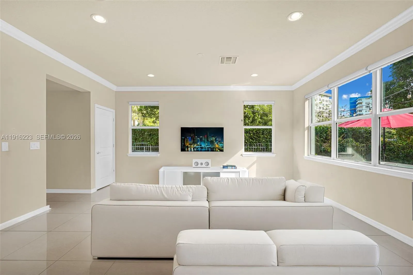 3936 Mahogany Ln, Hollywood, Florida 33021, Hollywood, Florida 33021, 3 Bedrooms Bedrooms, ,2 BathroomsBathrooms,Residential,For Sale,3936 Mahogany Ln, Hollywood, Florida 33021,A11916223