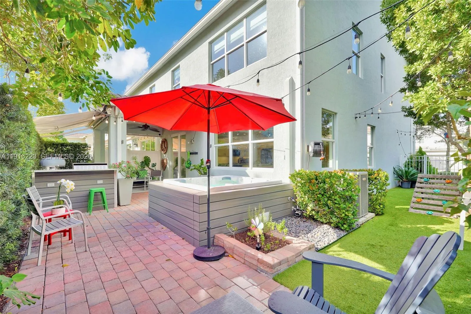 3936 Mahogany Ln, Hollywood, Florida 33021, Hollywood, Florida 33021, 3 Bedrooms Bedrooms, ,2 BathroomsBathrooms,Residential,For Sale,3936 Mahogany Ln, Hollywood, Florida 33021,A11916223