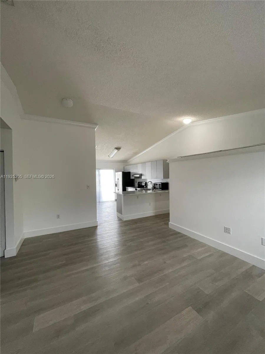 3375 W 76th St 211, Hialeah, Florida 33018, Hialeah, Florida 33018, 2 Bedrooms Bedrooms, ,2 BathroomsBathrooms,Residential,For Sale,3375 W 76th St 211, Hialeah, Florida 33018,A11925205