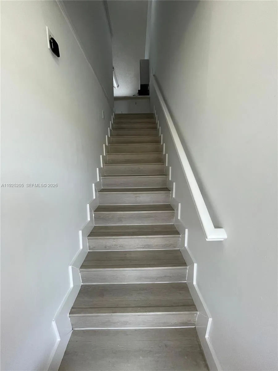 3375 W 76th St 211, Hialeah, Florida 33018, Hialeah, Florida 33018, 2 Bedrooms Bedrooms, ,2 BathroomsBathrooms,Residential,For Sale,3375 W 76th St 211, Hialeah, Florida 33018,A11925205
