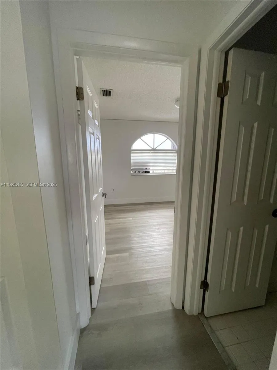 3375 W 76th St 211, Hialeah, Florida 33018, Hialeah, Florida 33018, 2 Bedrooms Bedrooms, ,2 BathroomsBathrooms,Residential,For Sale,3375 W 76th St 211, Hialeah, Florida 33018,A11925205