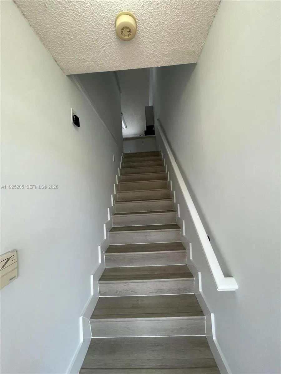 3375 W 76th St 211, Hialeah, Florida 33018, Hialeah, Florida 33018, 2 Bedrooms Bedrooms, ,2 BathroomsBathrooms,Residential,For Sale,3375 W 76th St 211, Hialeah, Florida 33018,A11925205