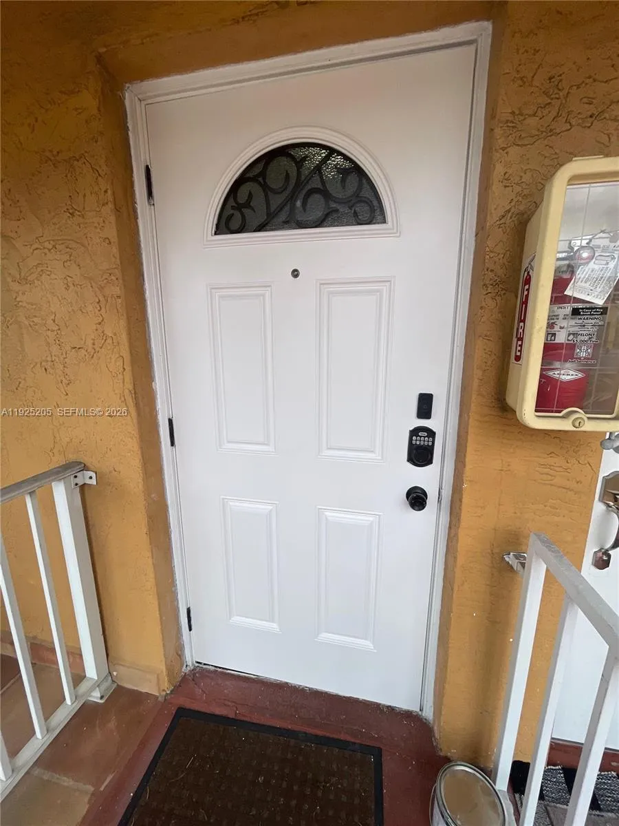 3375 W 76th St 211, Hialeah, Florida 33018, Hialeah, Florida 33018, 2 Bedrooms Bedrooms, ,2 BathroomsBathrooms,Residential,For Sale,3375 W 76th St 211, Hialeah, Florida 33018,A11925205