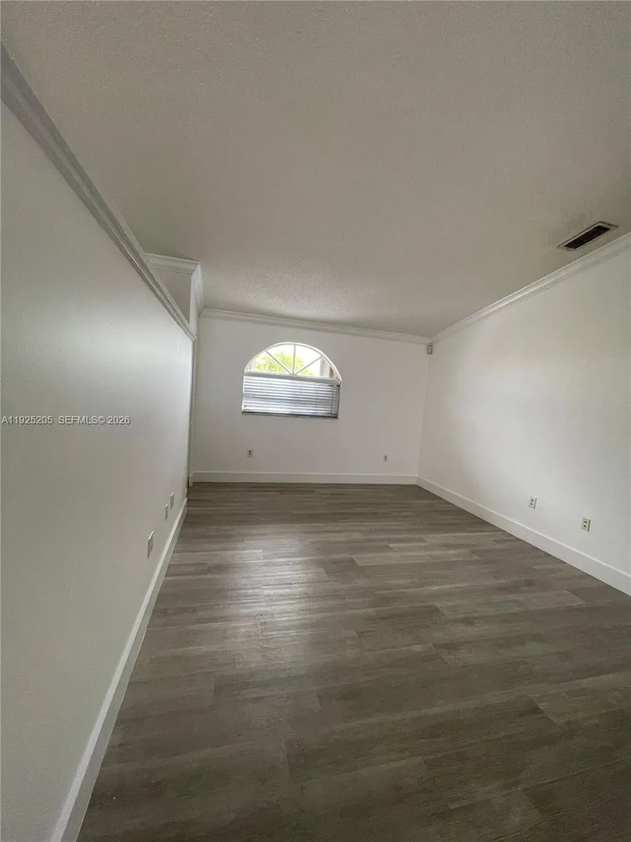 3375 W 76th St 211, Hialeah, Florida 33018, Hialeah, Florida 33018, 2 Bedrooms Bedrooms, ,2 BathroomsBathrooms,Residential,For Sale,3375 W 76th St 211, Hialeah, Florida 33018,A11925205