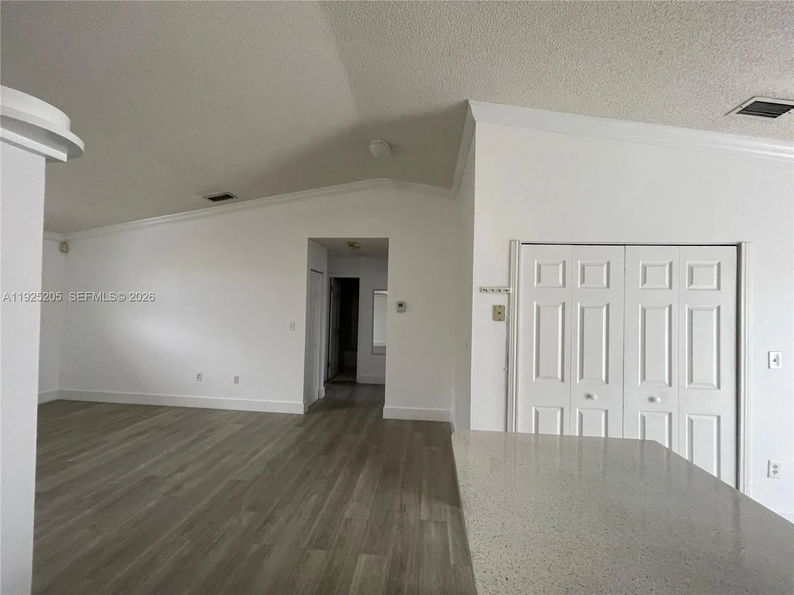 3375 W 76th St 211, Hialeah, Florida 33018, Hialeah, Florida 33018, 2 Bedrooms Bedrooms, ,2 BathroomsBathrooms,Residential,For Sale,3375 W 76th St 211, Hialeah, Florida 33018,A11925205