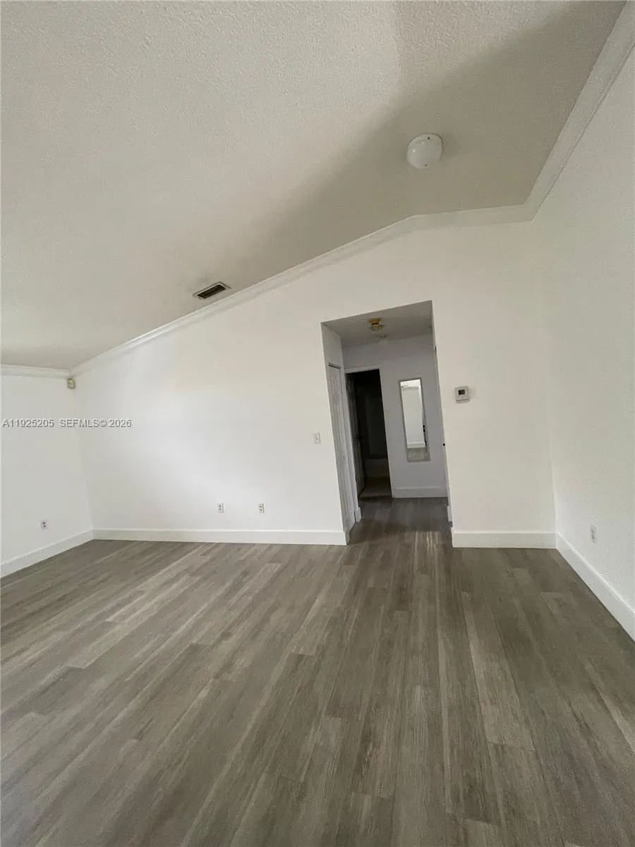 3375 W 76th St 211, Hialeah, Florida 33018, Hialeah, Florida 33018, 2 Bedrooms Bedrooms, ,2 BathroomsBathrooms,Residential,For Sale,3375 W 76th St 211, Hialeah, Florida 33018,A11925205